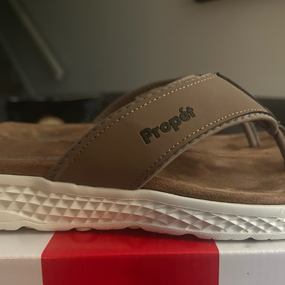 Propét Tan TravelActiv Sandals 9 extra wide